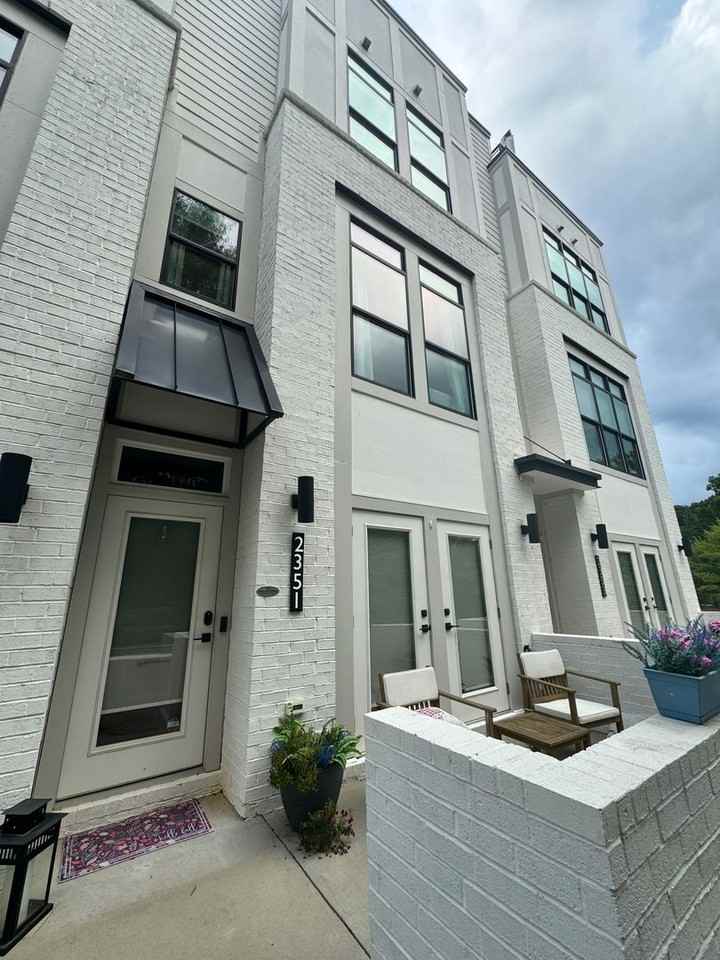 2351 Wesley Village Rd - Photo 5 of 24