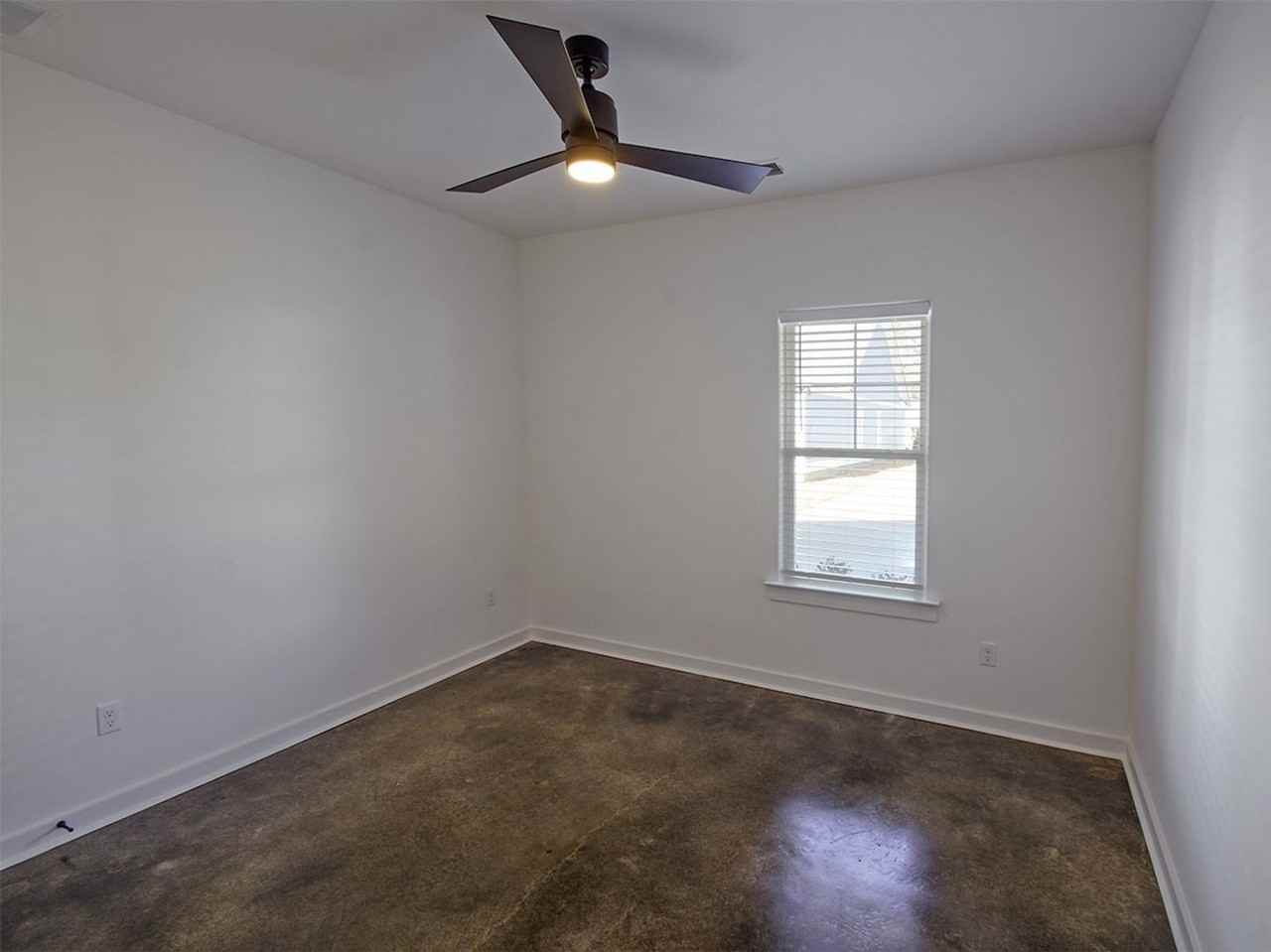708 Echles St - Photo 7 of 12