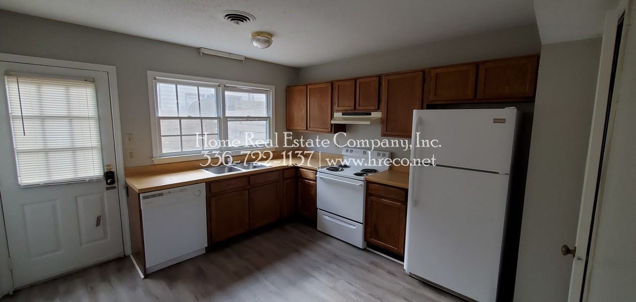 3600 Yarbrough Ave #5 - Photo 3 of 8