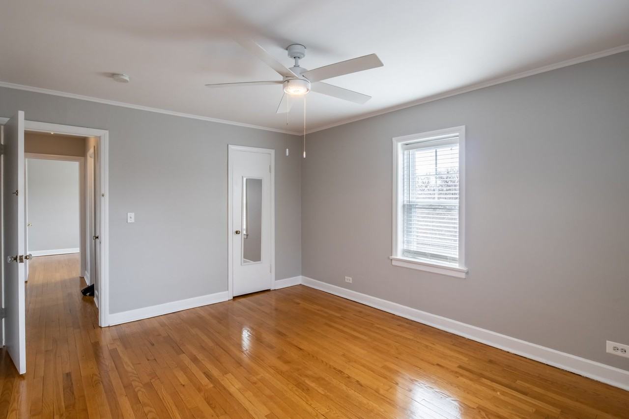 1216-1226 Harvard Terrace - Photo 7 of 12