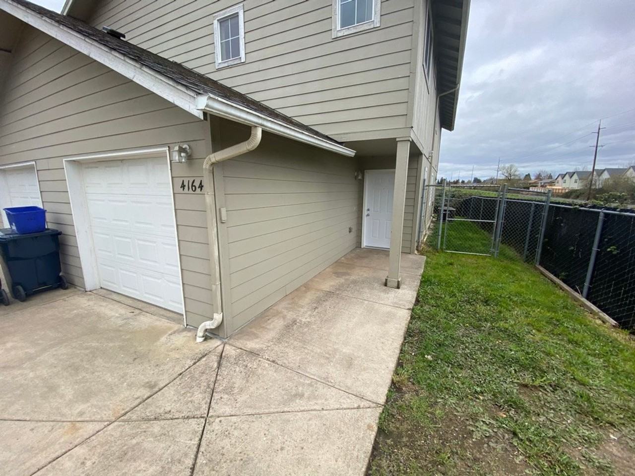 4164 Glacier View Dr - Photo 4 of 12