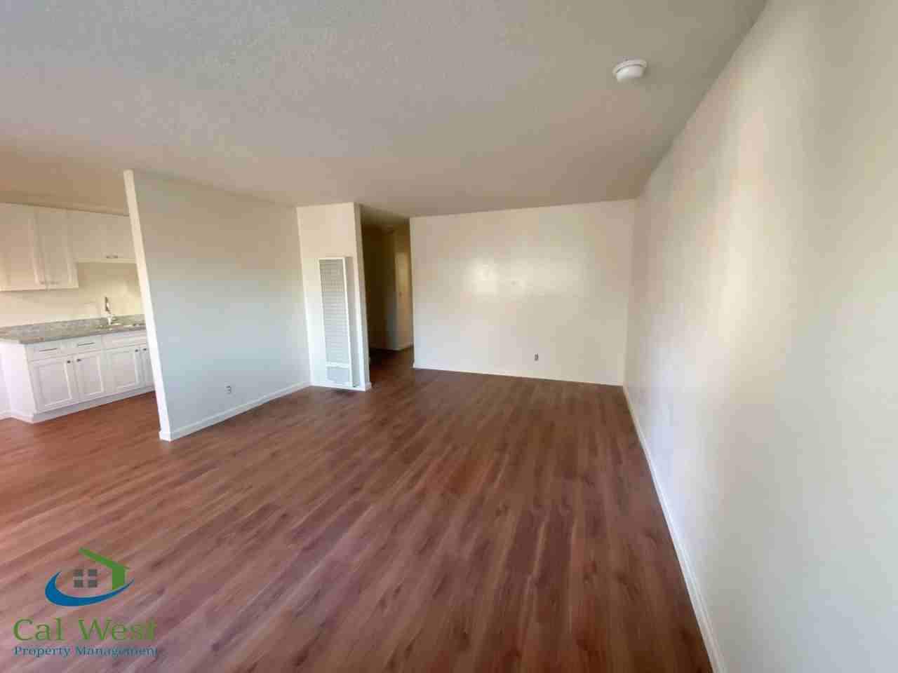 463 N 5th St #2 - Photo 4 of 14