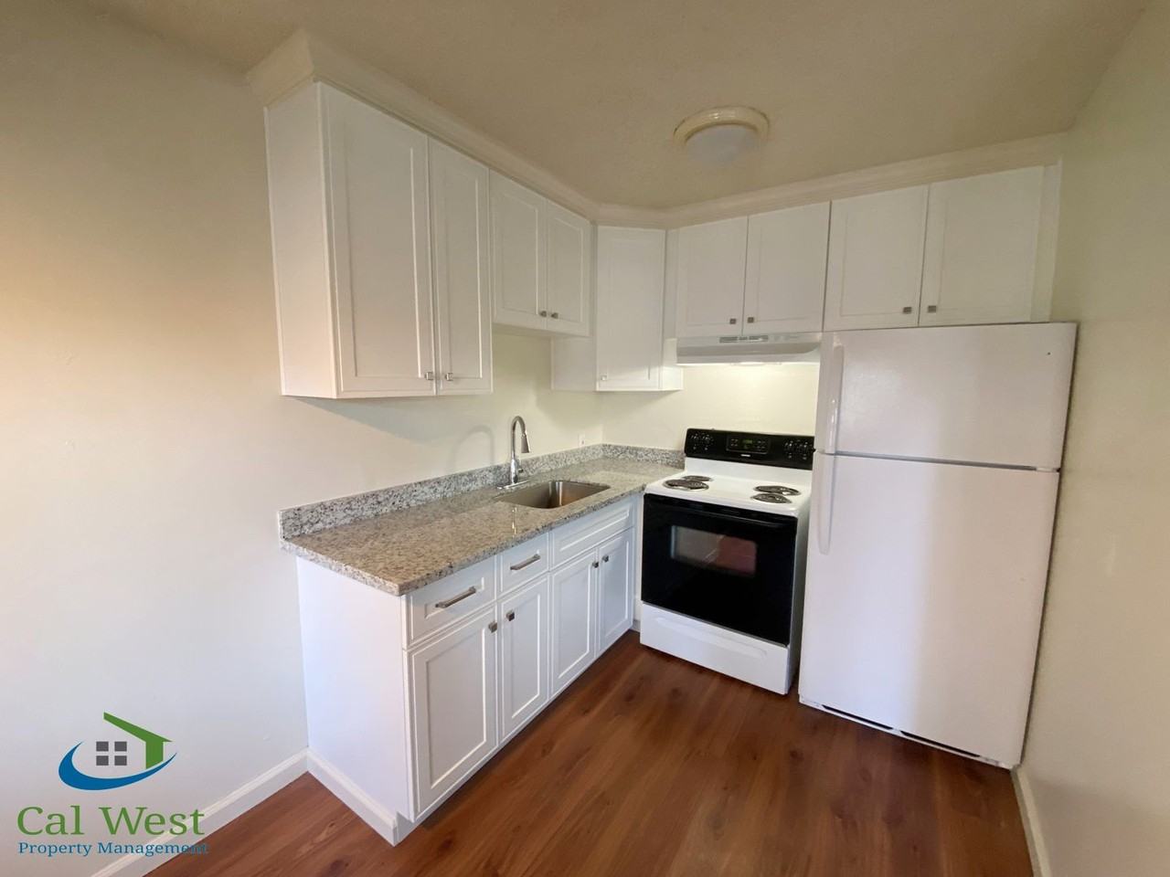463 N 5th St #2 - Photo 6 of 14