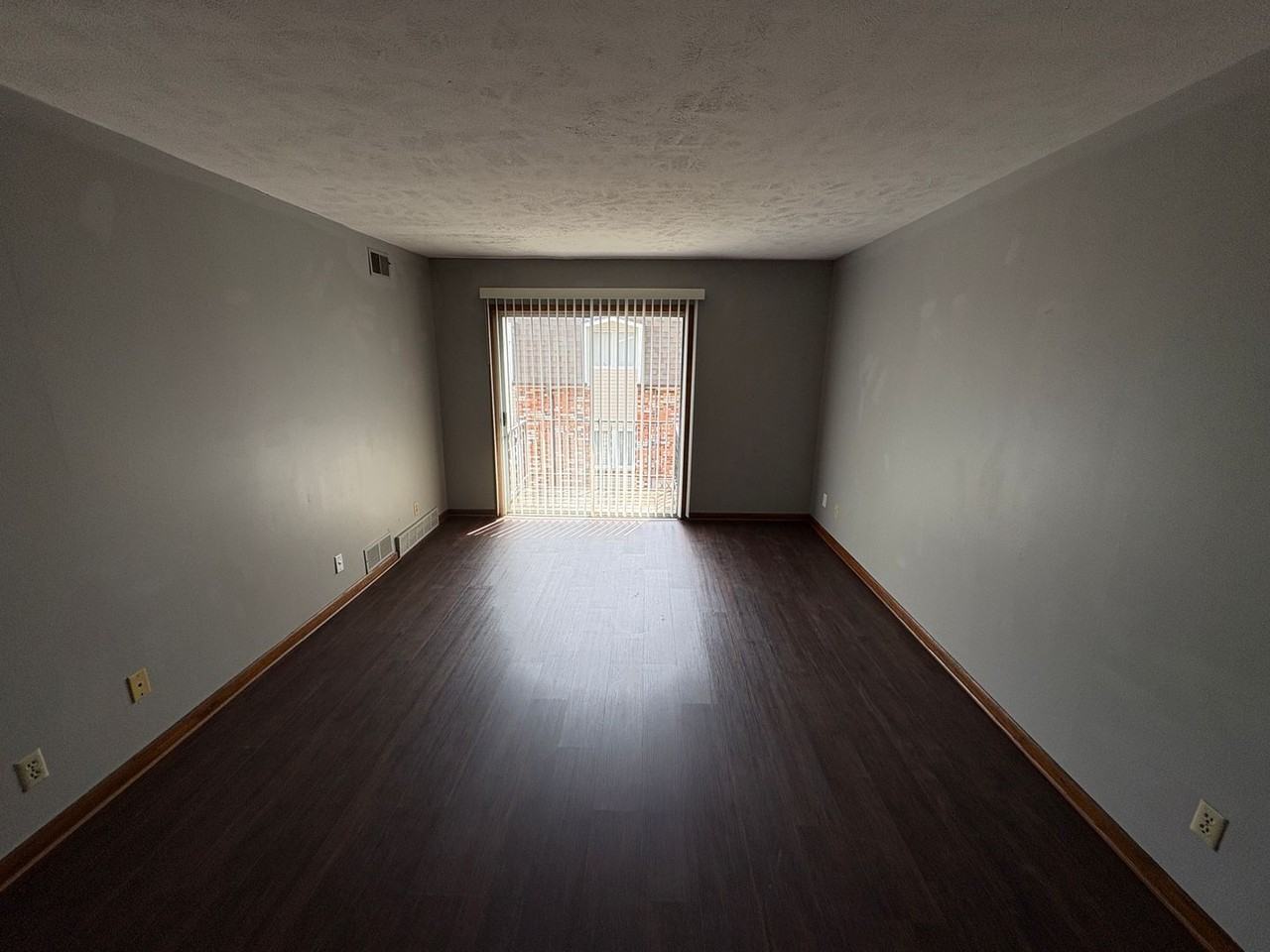 1527 S. 20th - Photo 3 of 30