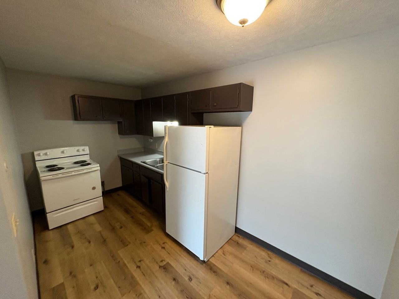 1527 S. 20th - Photo 4 of 30