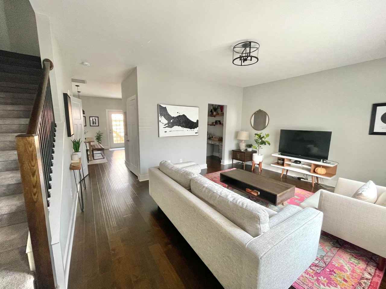 2327 Patrick Ave - Photo 4 of 38