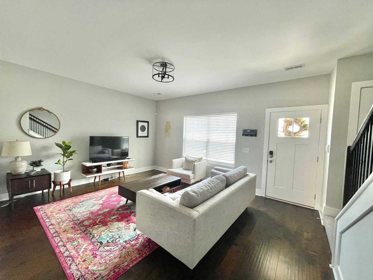 2327 Patrick Ave - Photo 6 of 38