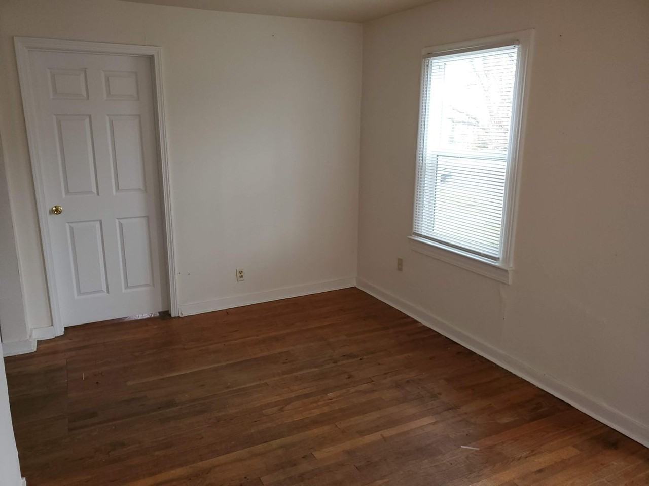 1109 Jefferson St - Photo 2 of 8