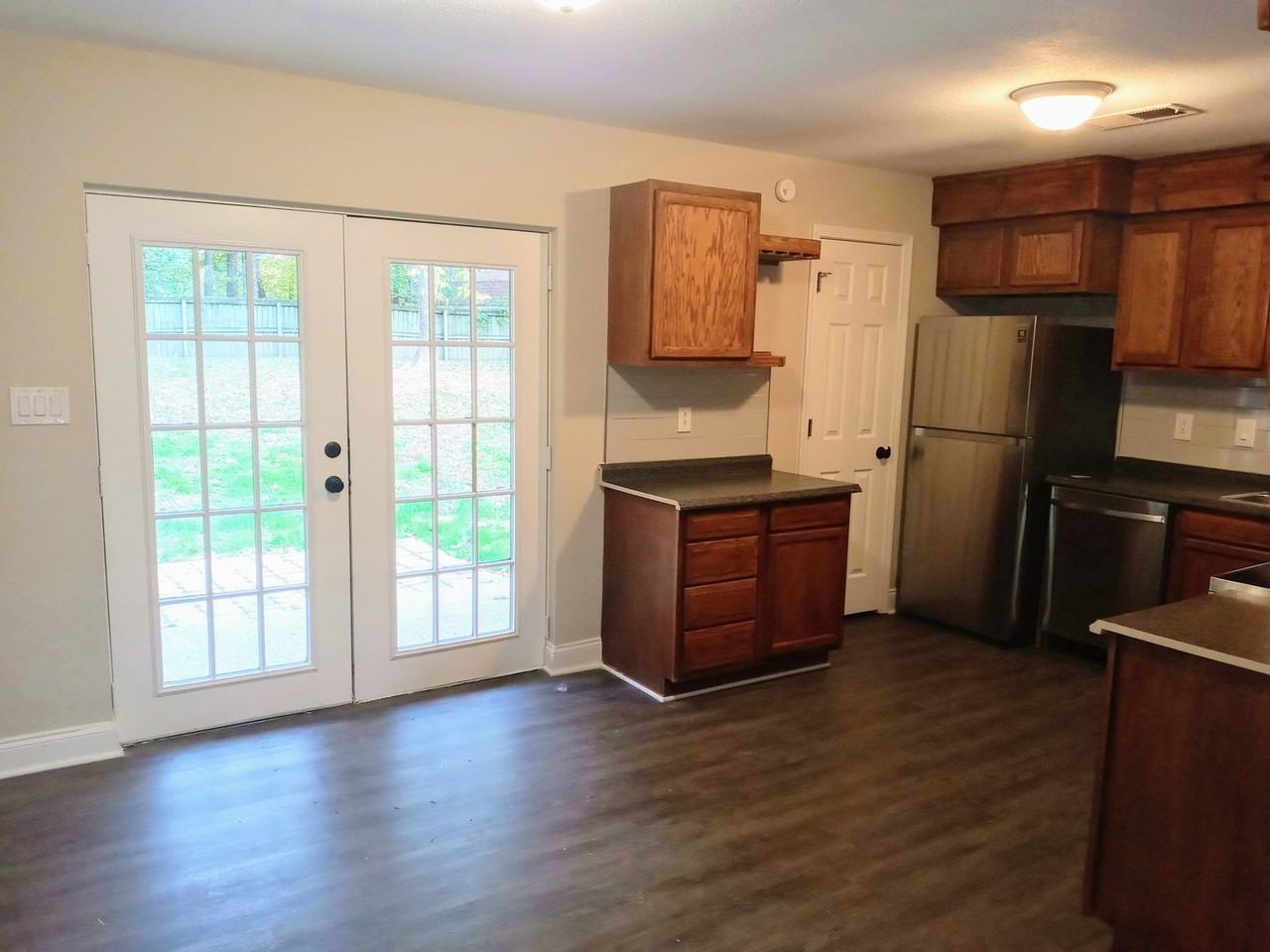407 Roselawn Dr - Photo 5 of 14