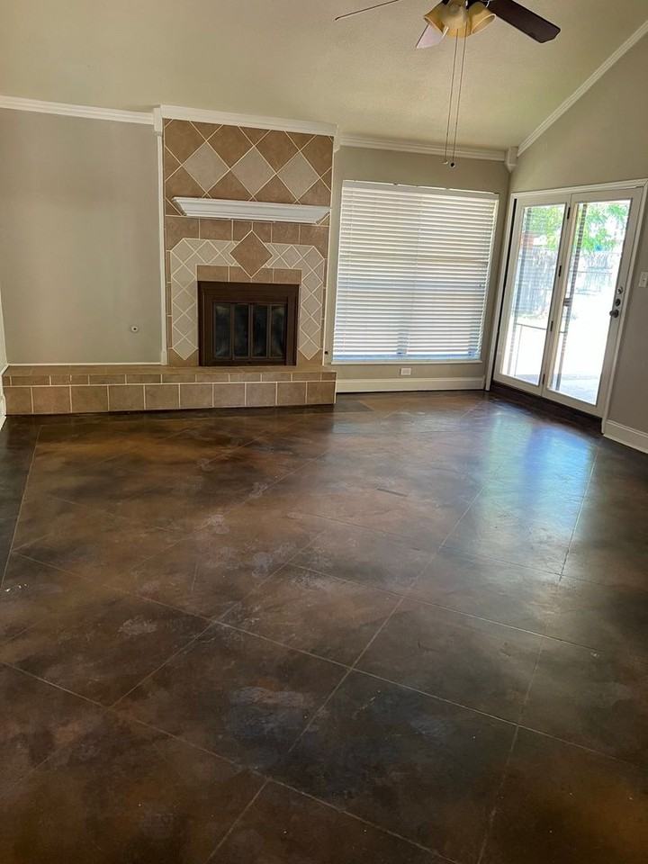 2017 S 32nd St - Photo 3 of 13