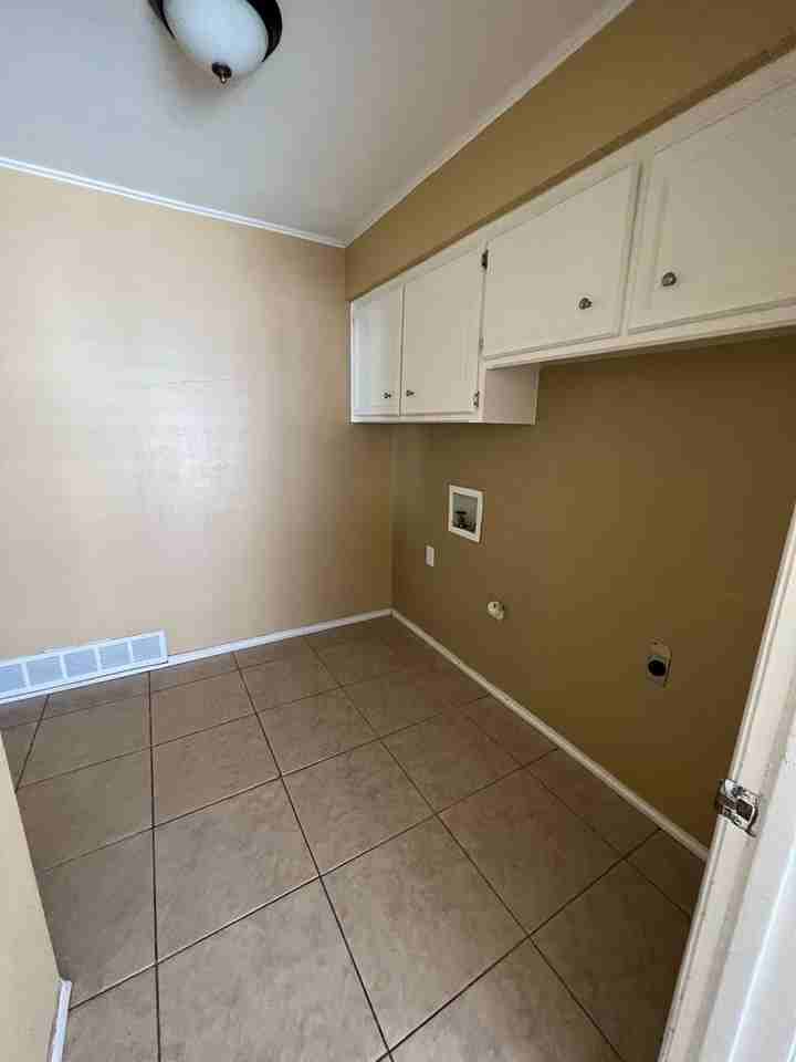 2017 S 32nd St - Photo 6 of 13