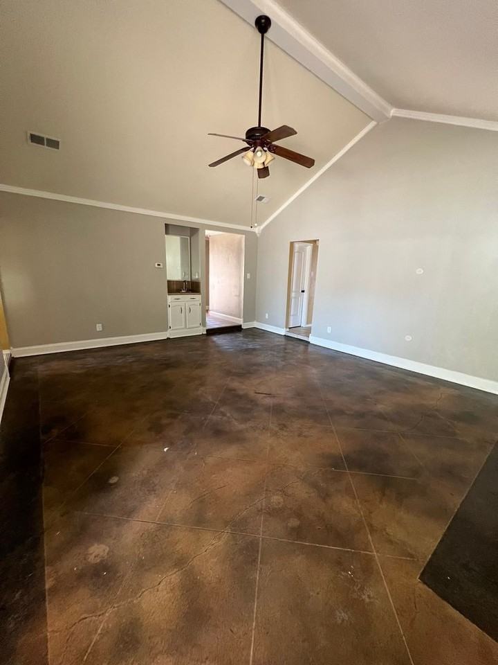 2017 S 32nd St - Photo 7 of 13