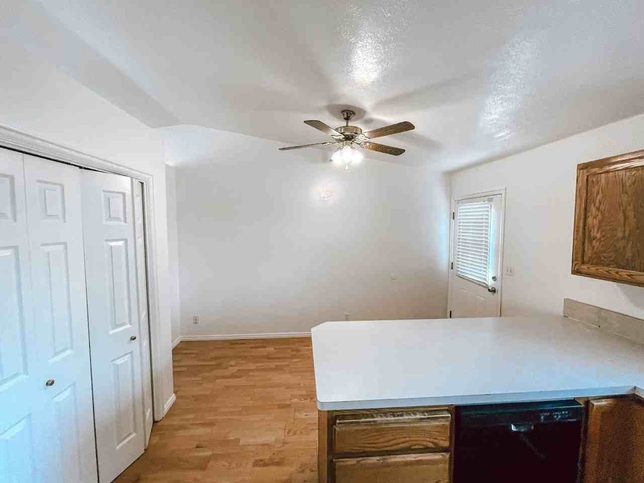 493 W 300 S - Photo 5 of 19