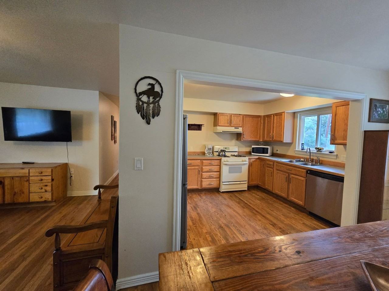 296 Mesa Dr - Photo 4 of 12