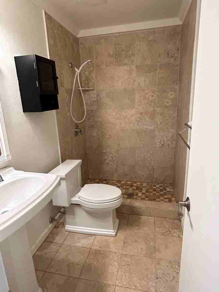 2501 Cisar Ct #C - Photo 5 of 6