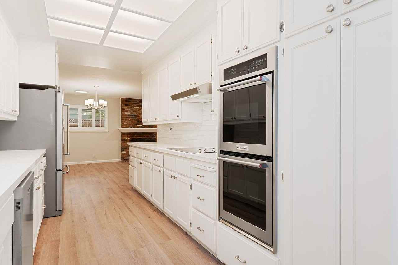 18621 Harleigh Dr - Photo 2 of 13