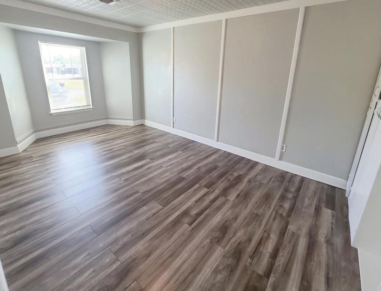 773 Sw 2nd St - Photo 2 of 15