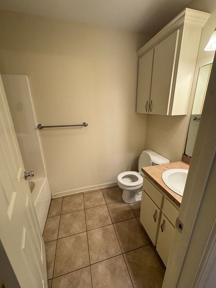 122 W Nipper St - Photo 5 of 11