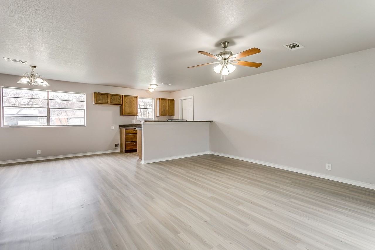 712 Sw Sunset Ln - Photo 5 of 14