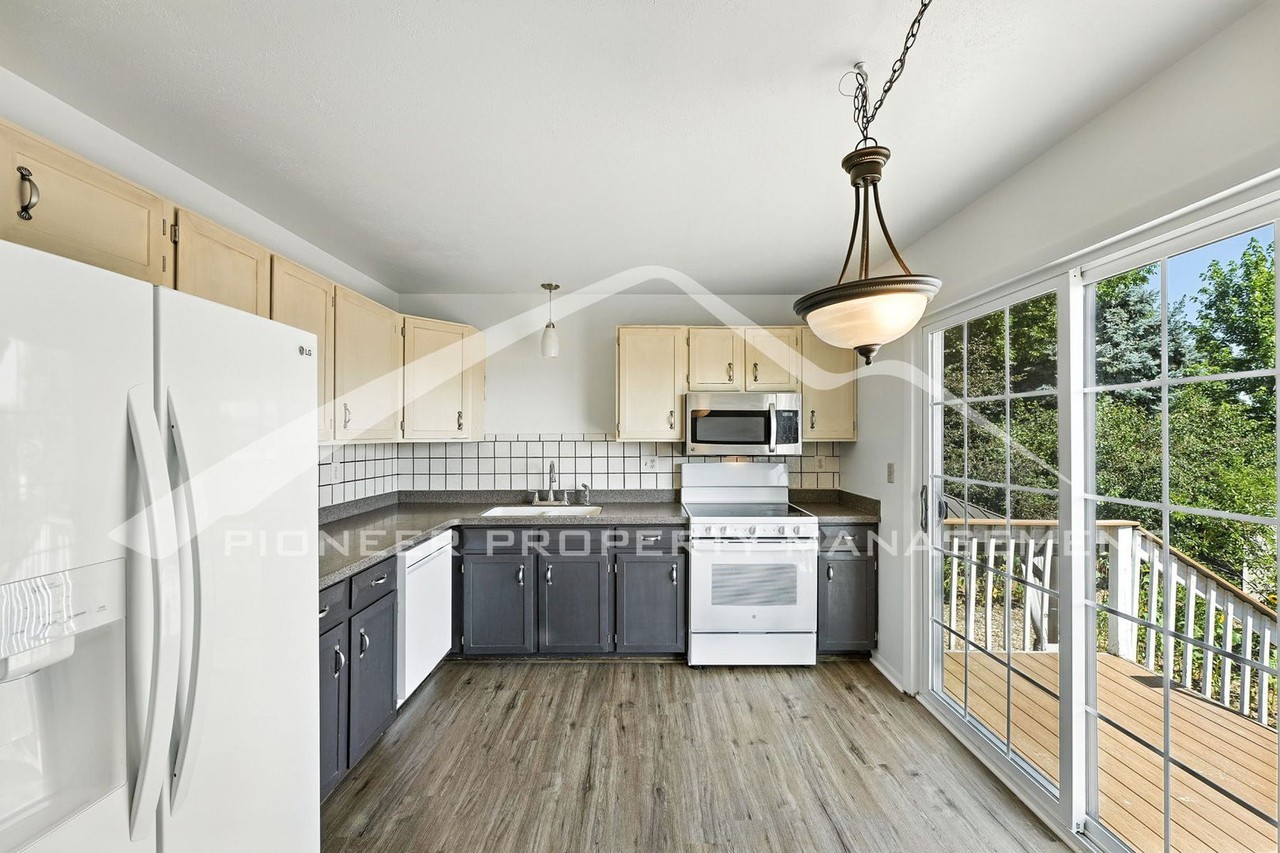 16327 E Brunswick Pl - Photo 6 of 26