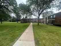 436 Fox Hills Dr S Apt 5 #Apt 5 - Photo 1 of 1