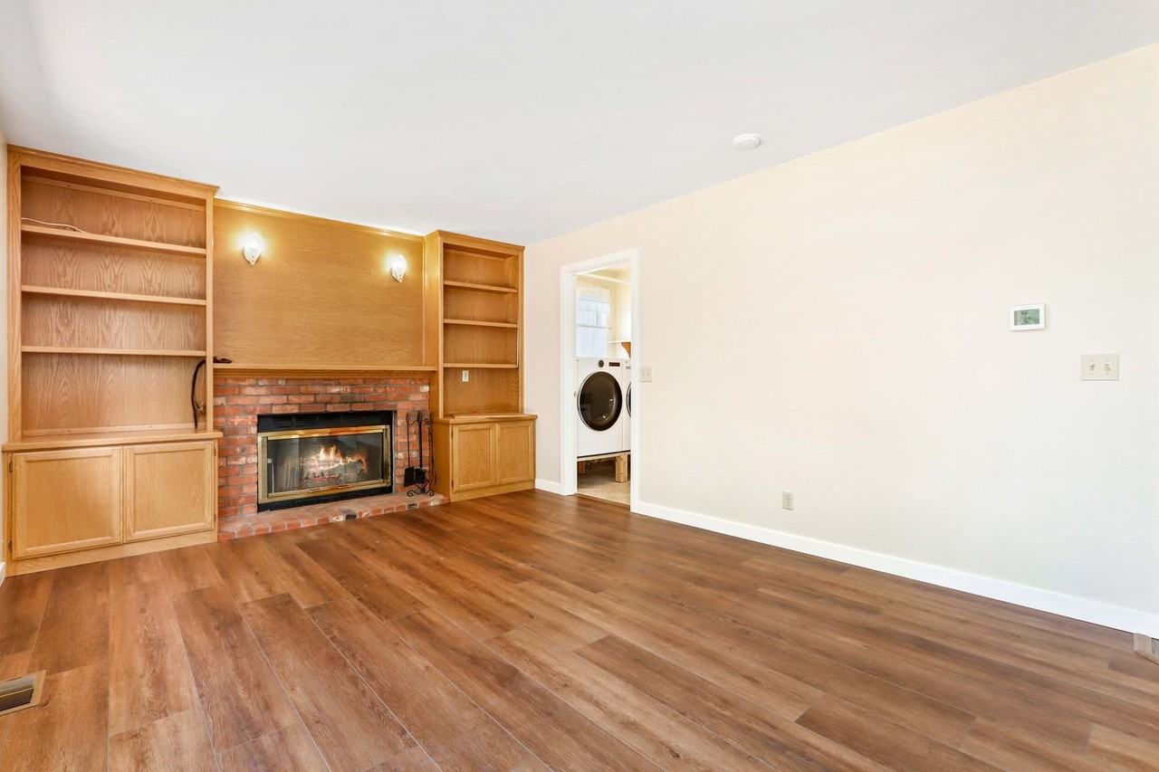 2535 Jones Ave Ne - Photo 3 of 43