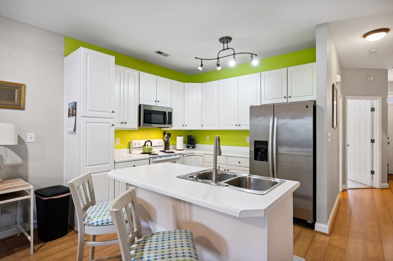 702 Teague Pl - Photo 4 of 19