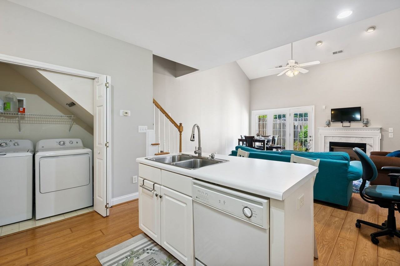 702 Teague Pl - Photo 5 of 19