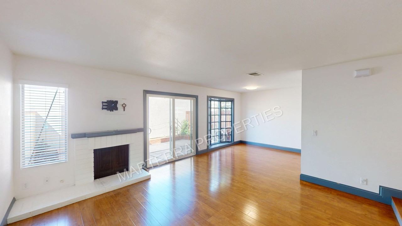 13 Dragonfly - Photo 2 of 18