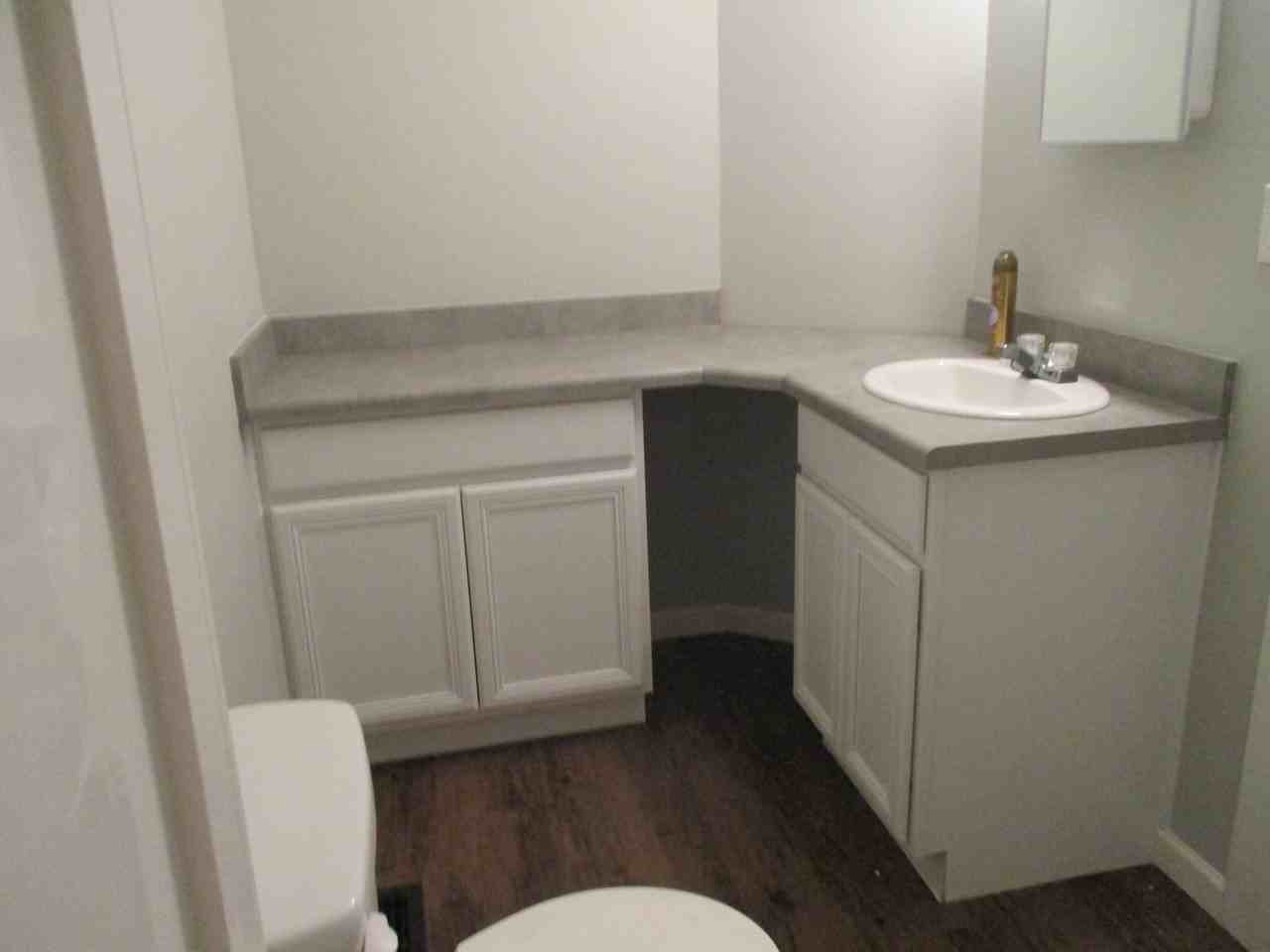 2004 W Jackson St - Photo 2 of 6