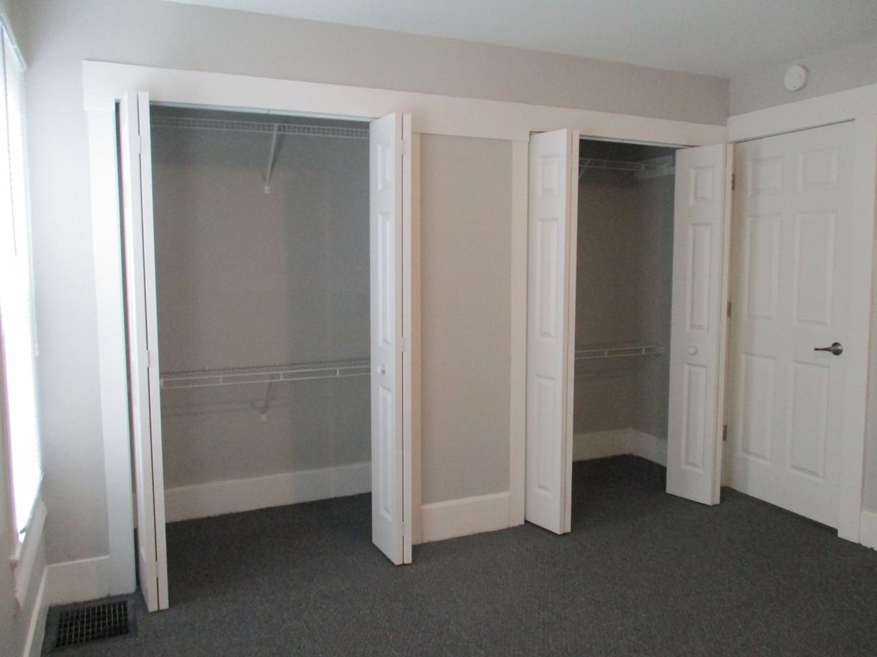 2004 W Jackson St - Photo 6 of 6