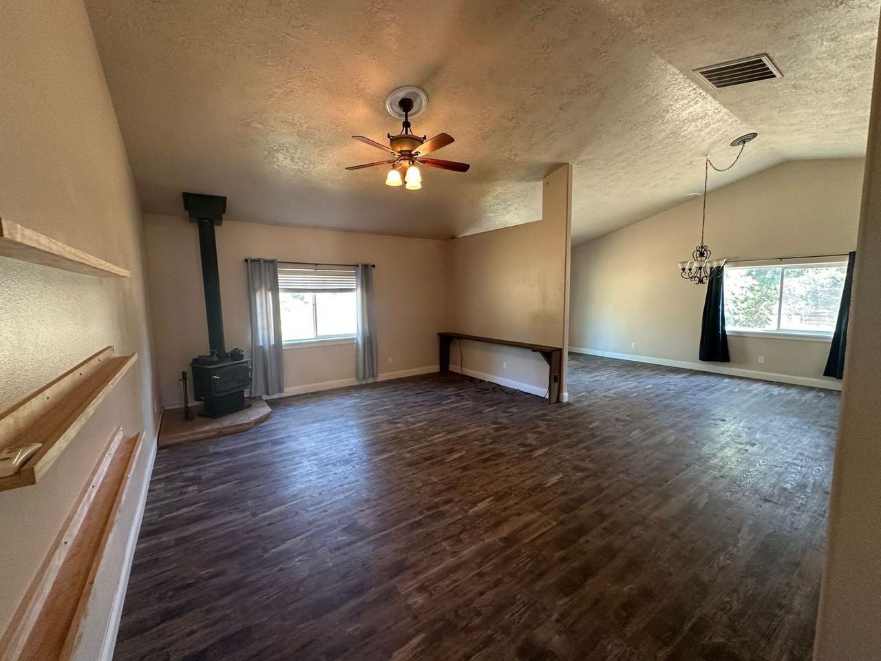 34659 Castle Dr - Photo 2 of 11
