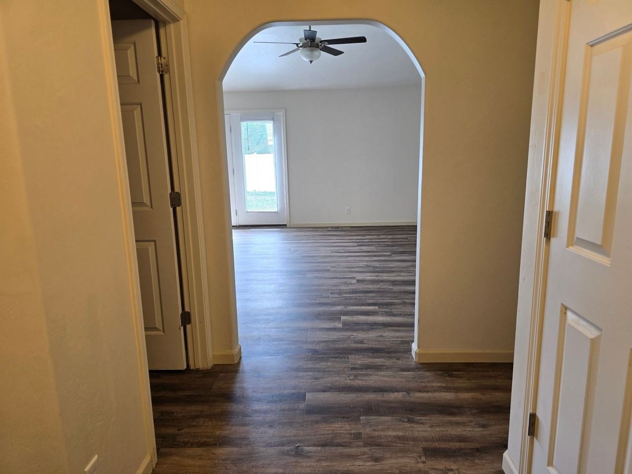 1646 Atlantic St - Photo 3 of 19