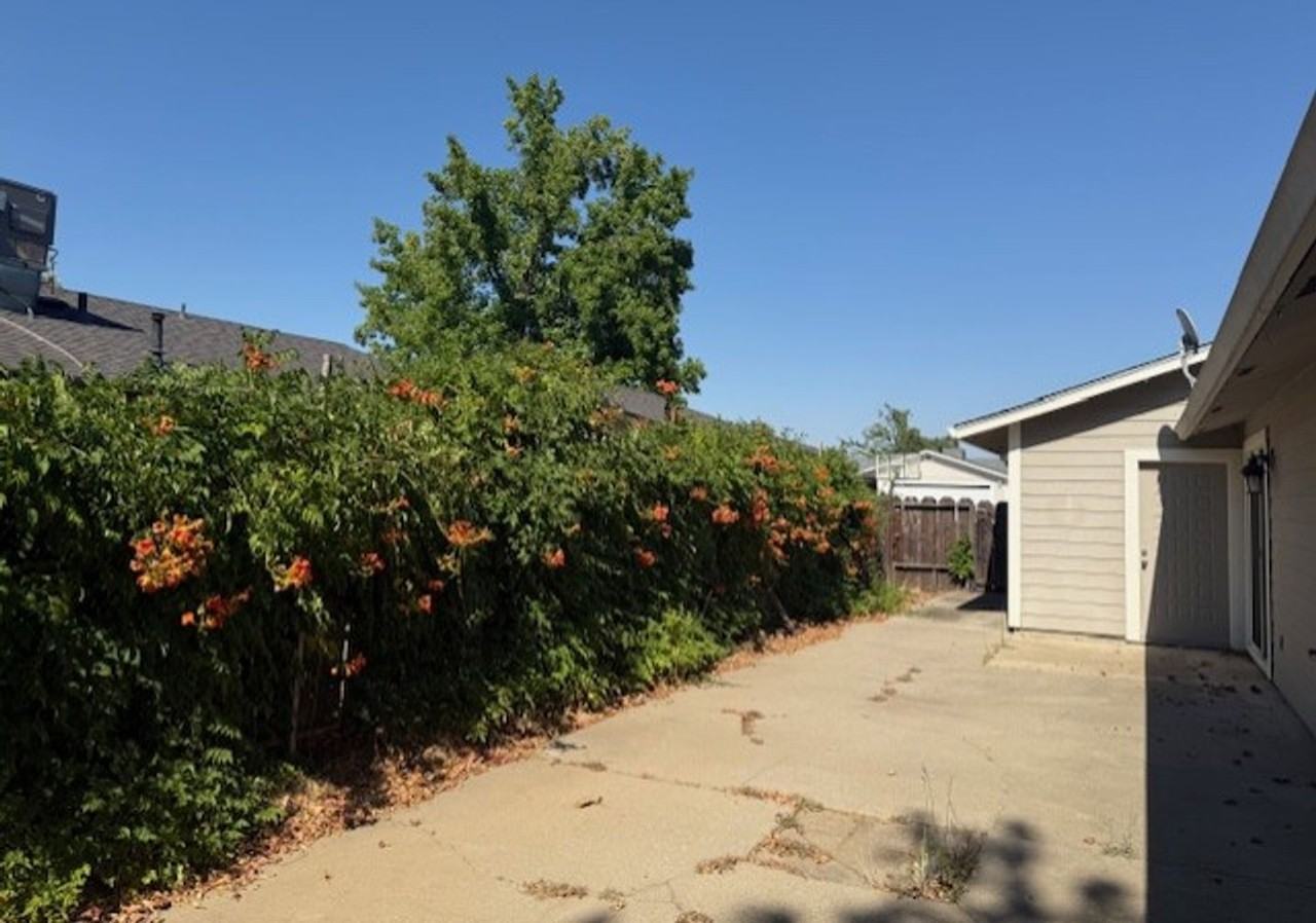 830 Grouse Dr - Photo 6 of 20