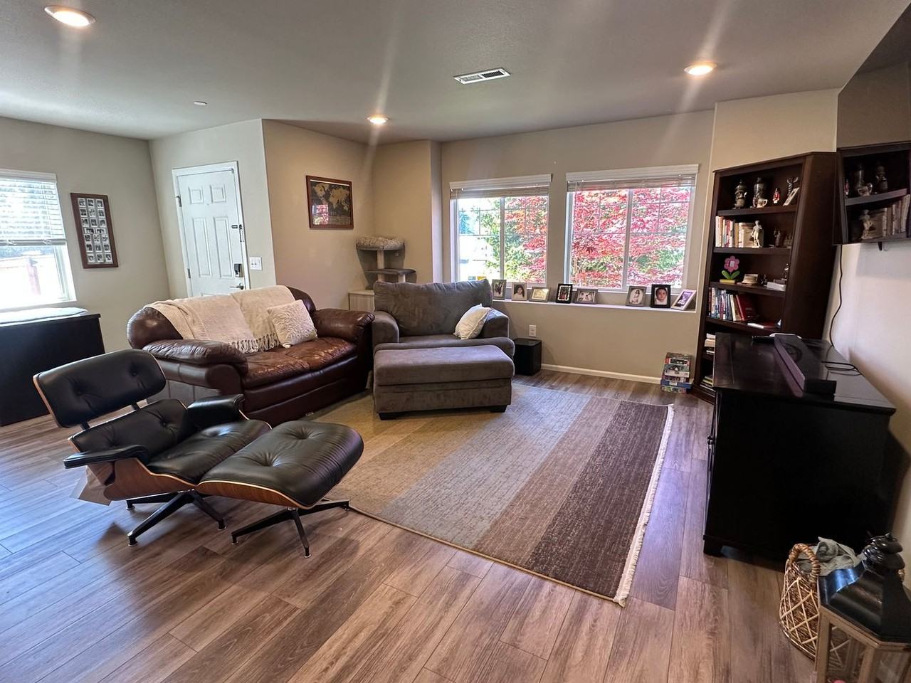 3508 Hoffman Hill Blvd - Photo 2 of 16