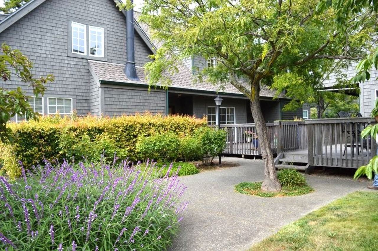 711 Miller Ave - Photo 2 of 22