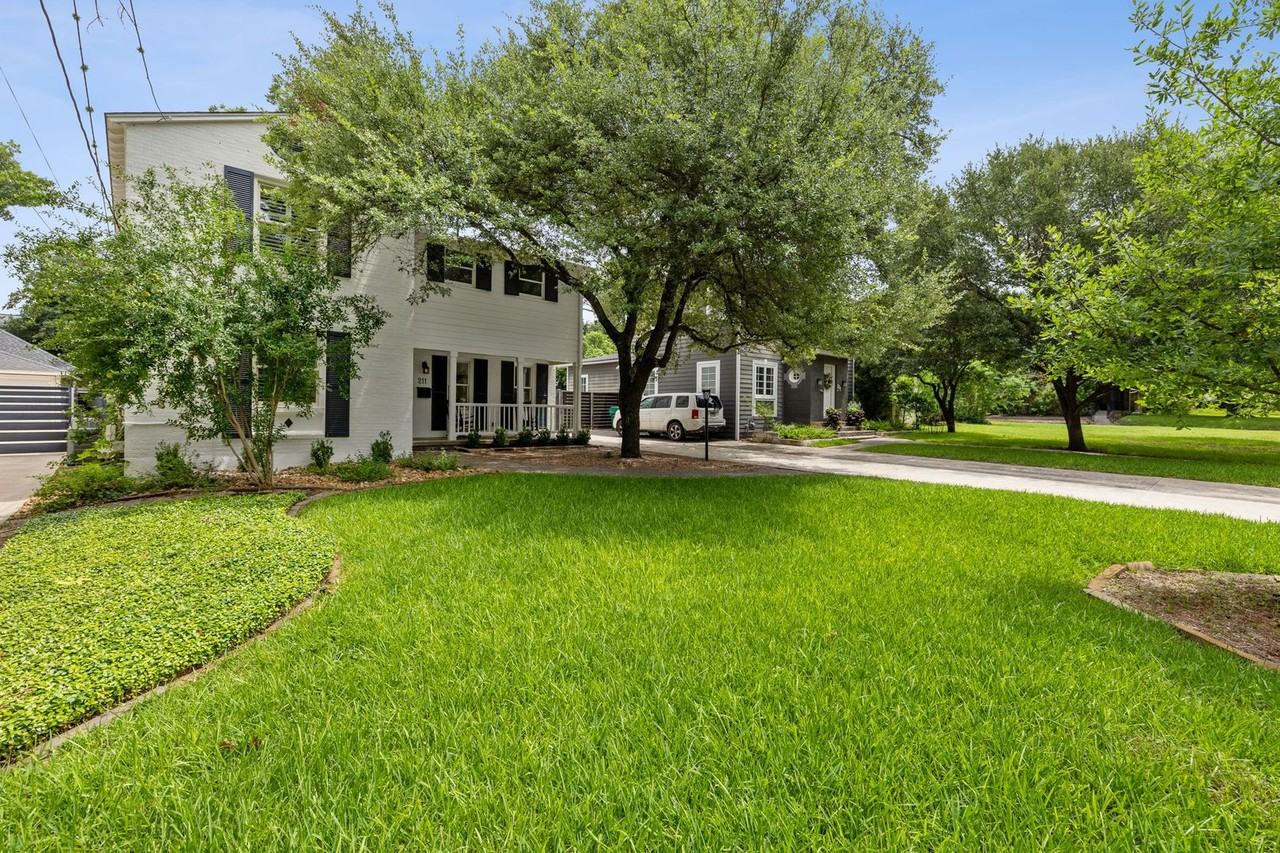 211 College Blvd - Photo 3 of 50