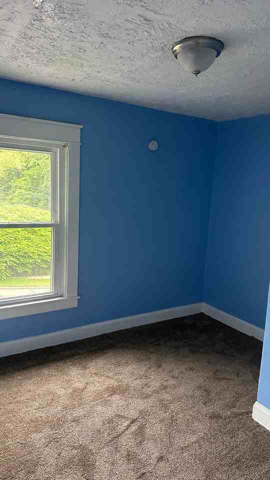 1020 5th Ave - Photo 6 of 19