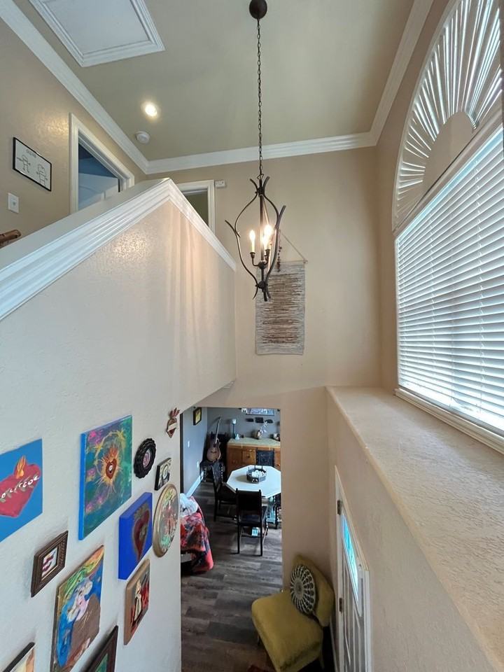 1905 W Countryside Ln - Photo 2 of 21