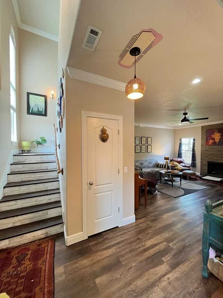 1905 W Countryside Ln - Photo 3 of 21