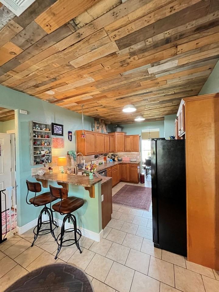 1905 W Countryside Ln - Photo 6 of 21