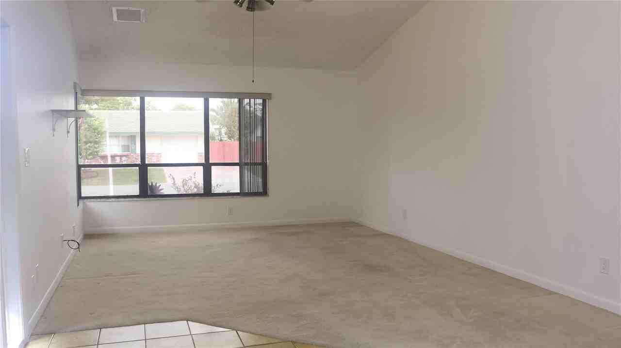4105 Nw 78th Ter - Photo 2 of 12