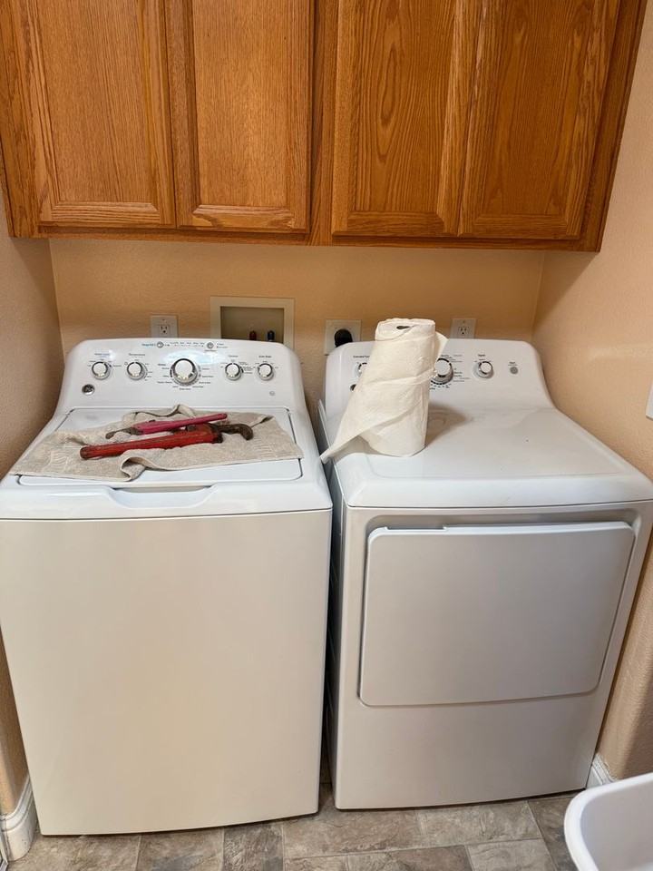 4167 Oakwood Dr - Photo 4 of 12