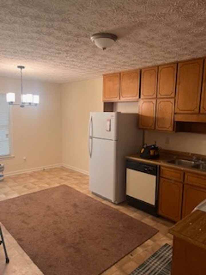 280/290 Chase Drive - Photo 4 of 13