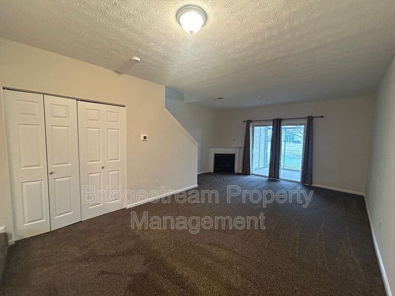 9306 Captiva Bay Dr - Photo 3 of 10