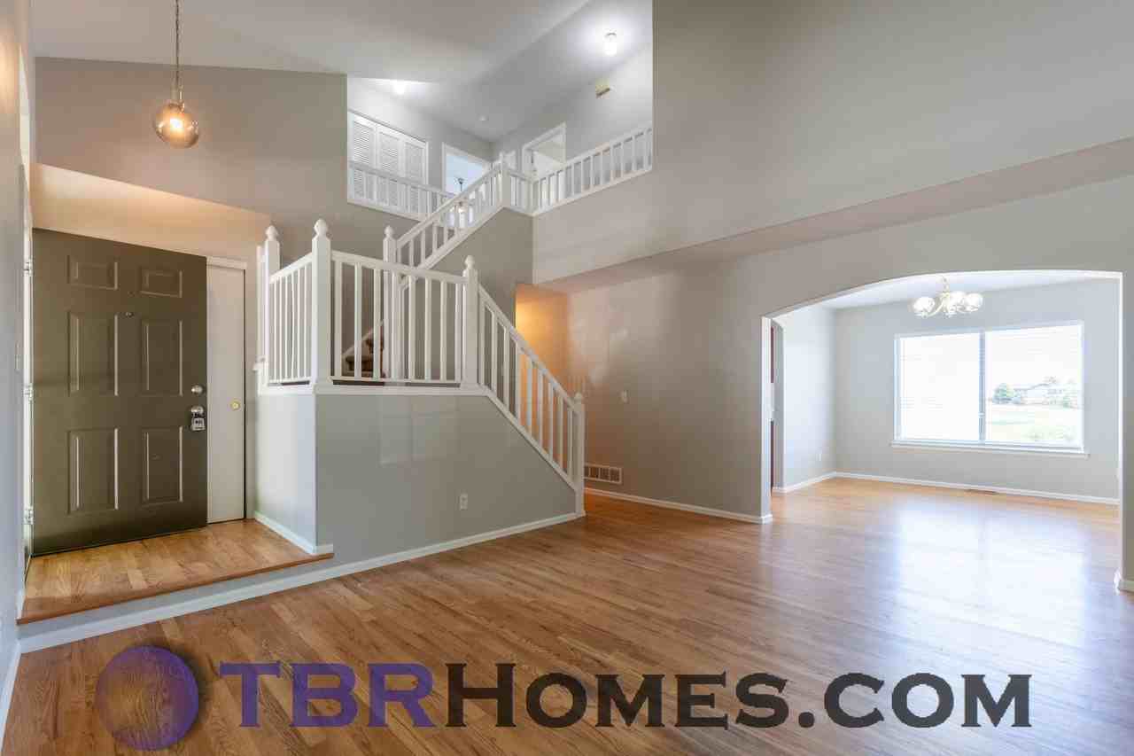 860 S Carlton St - Photo 2 of 26