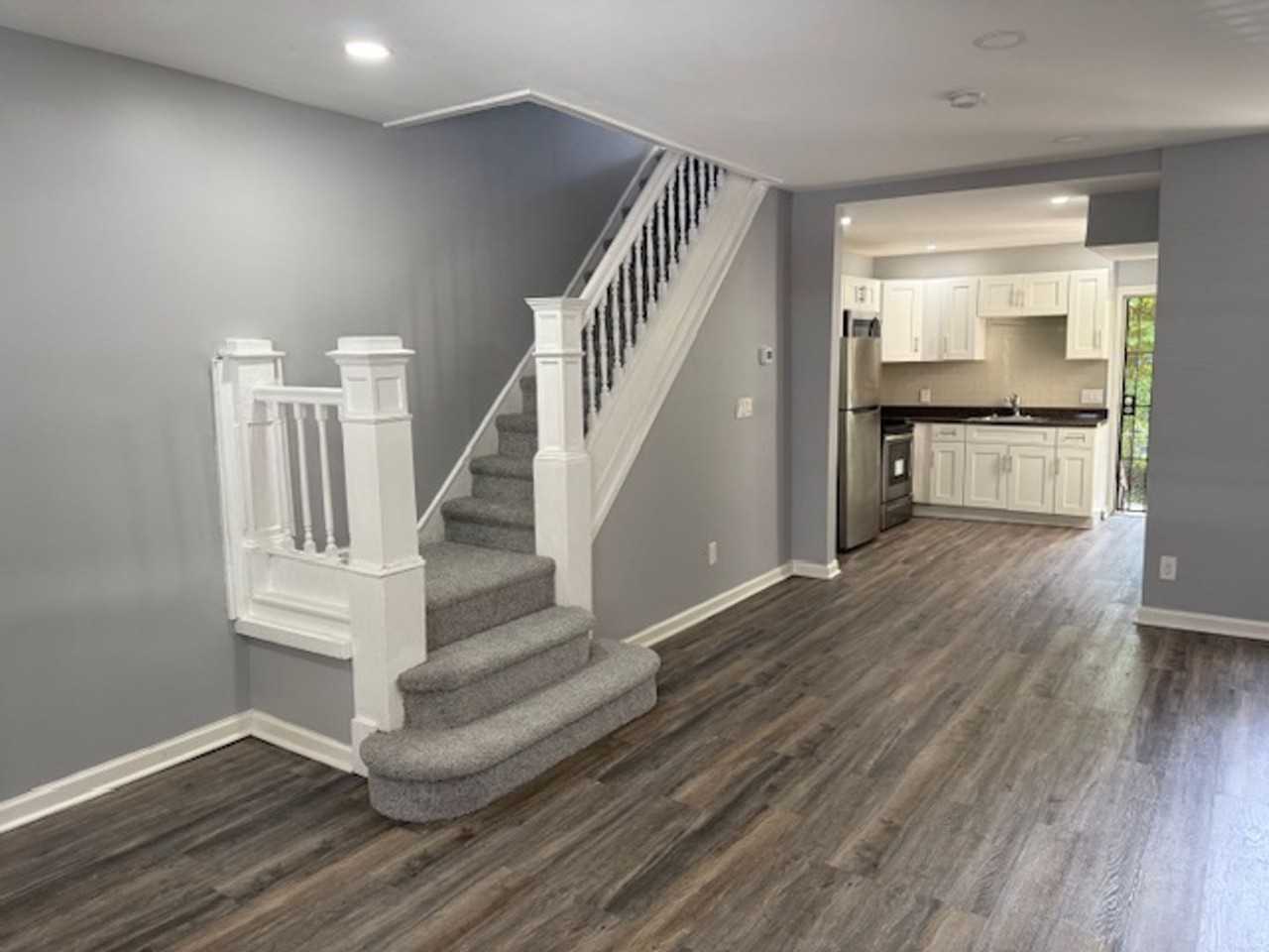 1326 N Wanamaker St - Photo 2 of 10