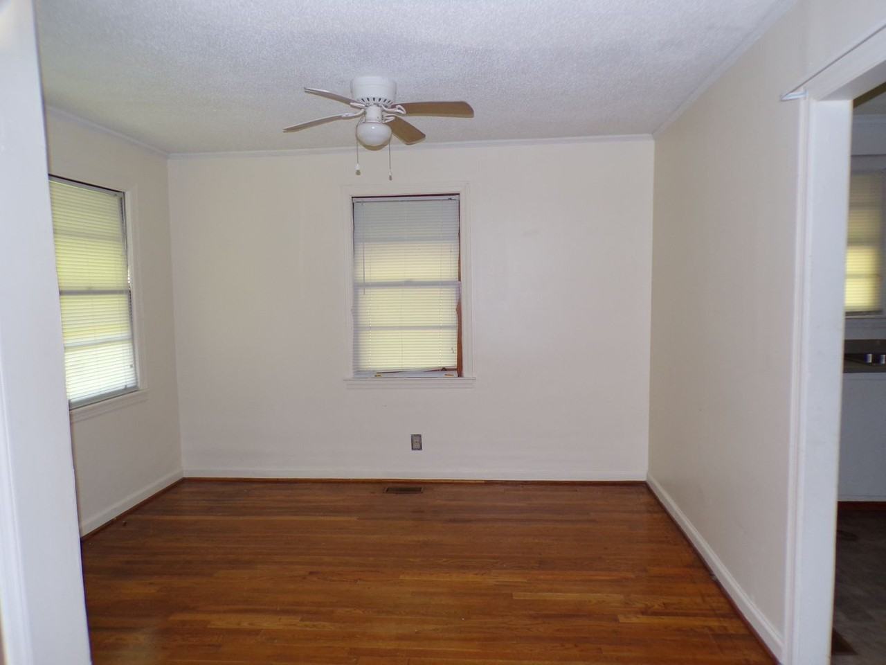 525 Francis St - Photo 3 of 8