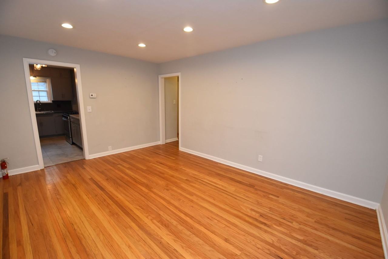19585 Sunset Ln - Photo 2 of 14