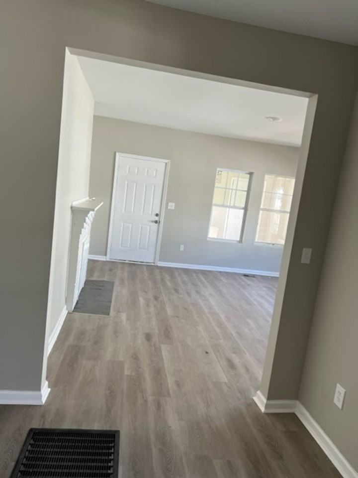 4909 Avenue R - Photo 2 of 8